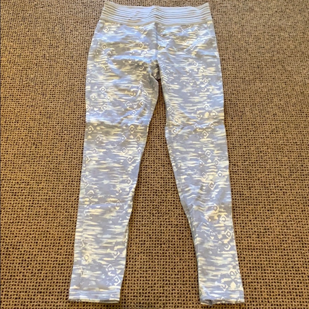 NEVER WORN FREE PEOPLE MOVEMENT LEGGINGS!!